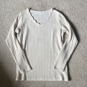 Women's V-Neck Ribbed Sweater - Cream Sz Med.